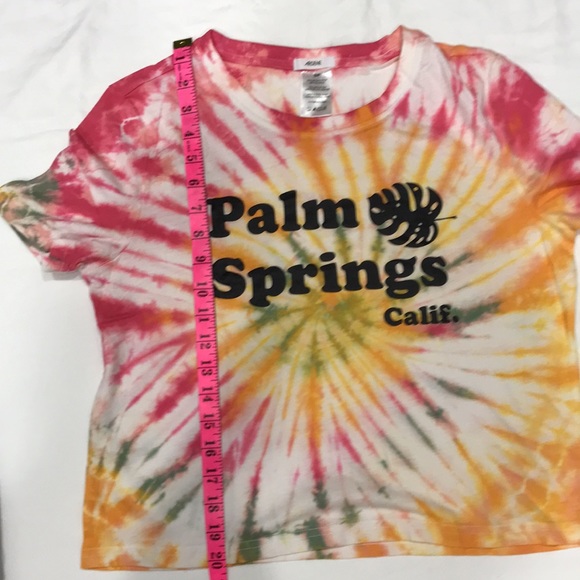 🆕Tie Dye Palm Spring Short Sleeve Tee - Picture 7 of 7